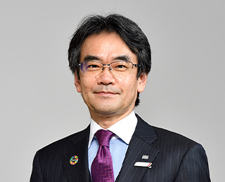 明石　健太郎