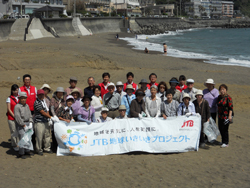 熱川温泉海水浴場の清掃とエコリゾートタウン東伊豆の風車見学