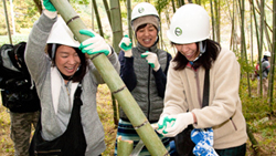 竹林整備を通してこぴっと学ぶ、山梨県南部町の竹の有効活用