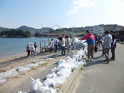 天草大矢野海岸清掃ボランティア活動とオルレ体験
